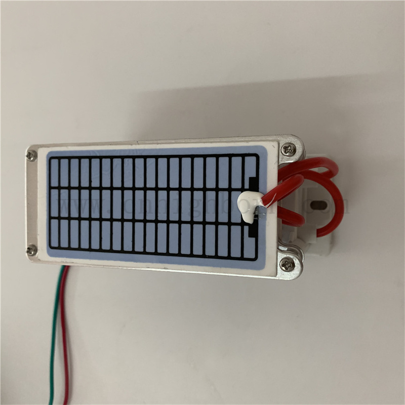 Tragbares Auto -Luftreinigungs -Keramikplatten -Ozongeneratormodul