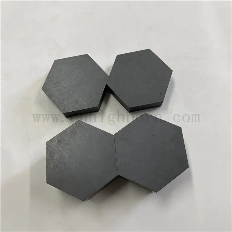 Customisierte Hexagon Bor Carbid Keramikkugel mit B4C -Keramikfliesen