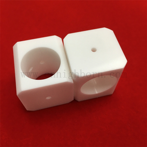 Reinweiße ZrO2-Keramikteile, hochpräzise Zusatz-Zirkonoxid-Keramikkomponenten 