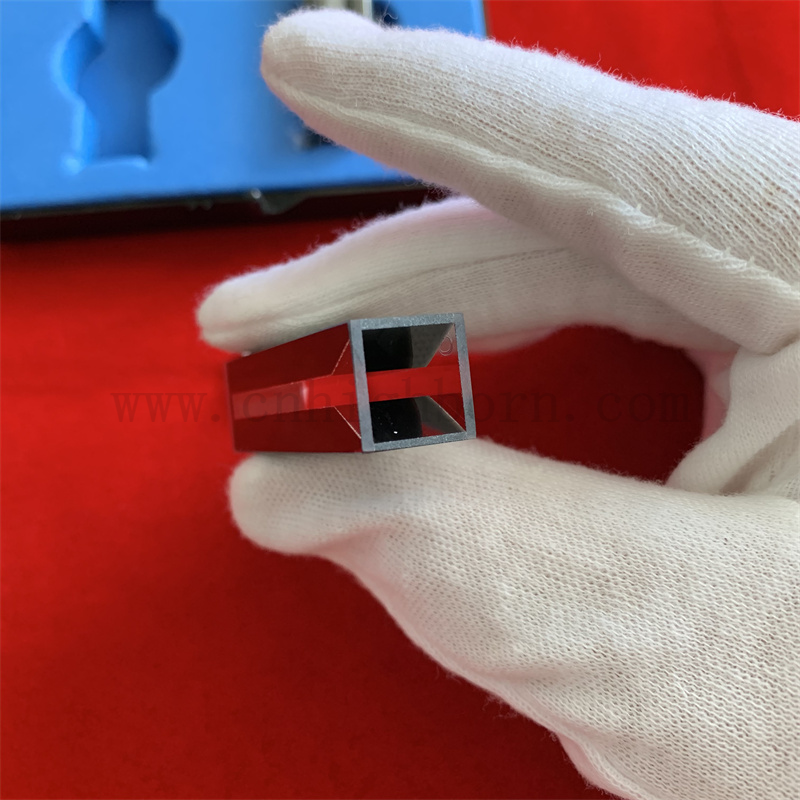 Laborglaswaren 1ml Quarzzelle Mikrokuvette mit schwarzer Wandquarzglasklugette mit Deckel