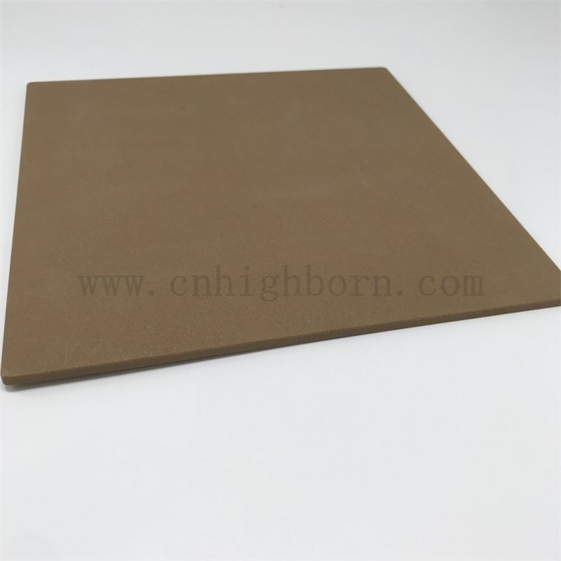 Anpassbare gleichmäßig verteilte Apertur poröser Alumina -Keramikblech Adsorptionskreisscheibe