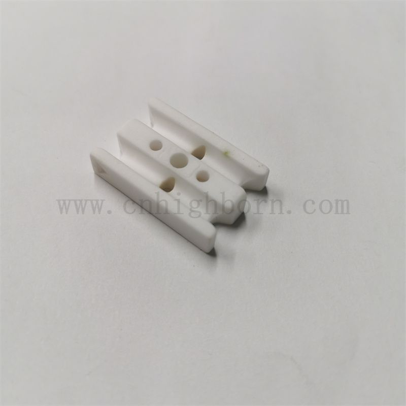 Maßgeschneiderte 95 % Al2o3-isolierende Keramikkomponenten aus Aluminiumoxid