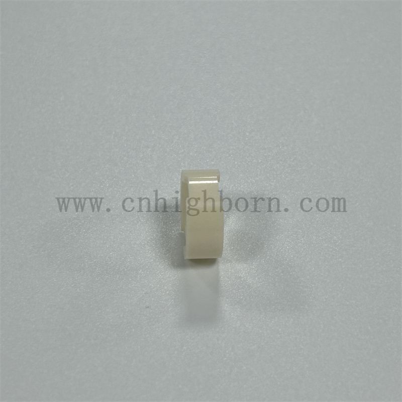 Hoch -Aluminiumoxid -Teil