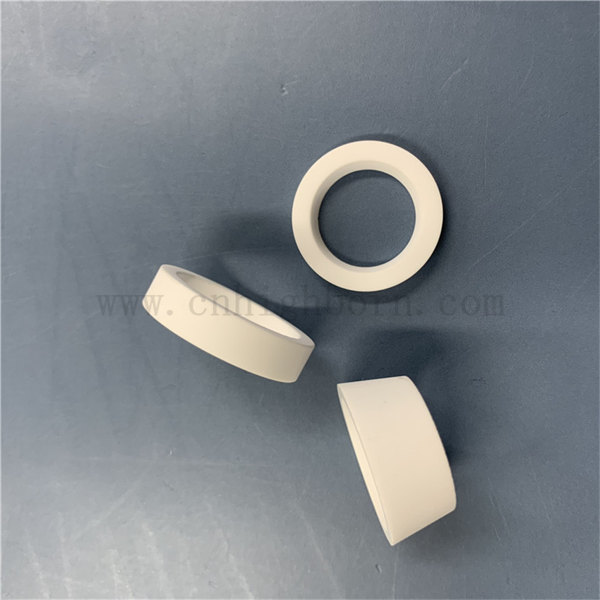 Maßgeschneiderter hochharter Aluminiumoxid-Keramik-Schutzzyklus-Dichtungsring aus 95 % AL2O3