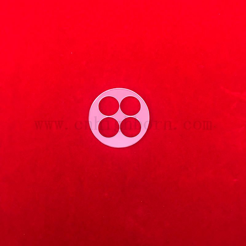 Angepasste frostierte undurchsichtige Quarzglasscheibenfenster mit Löchern