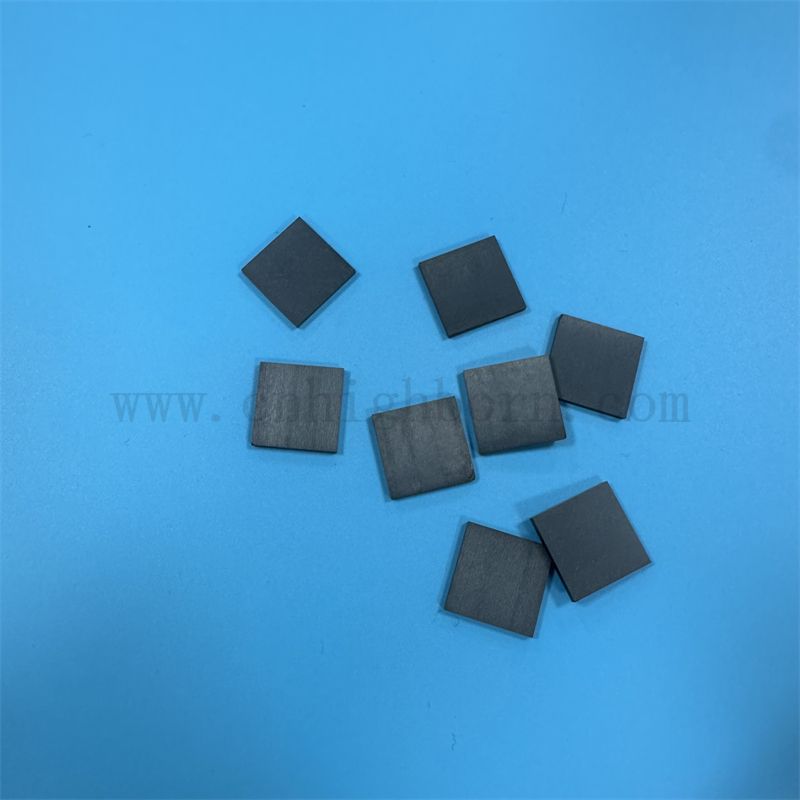 Customisierte schwarze Zirkonia unregelmäßige Tafel -Isolator ZRO2 Keramikplatte