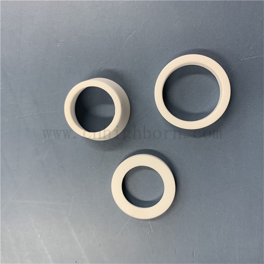 Maßgeschneiderter hochharter Aluminiumoxid-Keramik-Schutzzyklus-Dichtungsring aus 95 % AL2O3