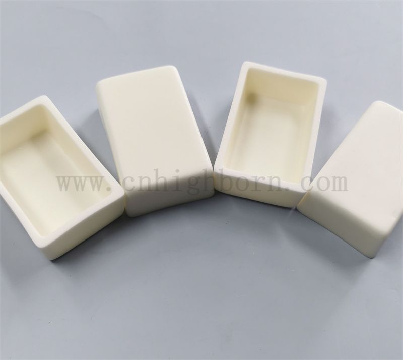 Customized 99% AL2O3 Rechteckboot Alumina Keramik Crucible
