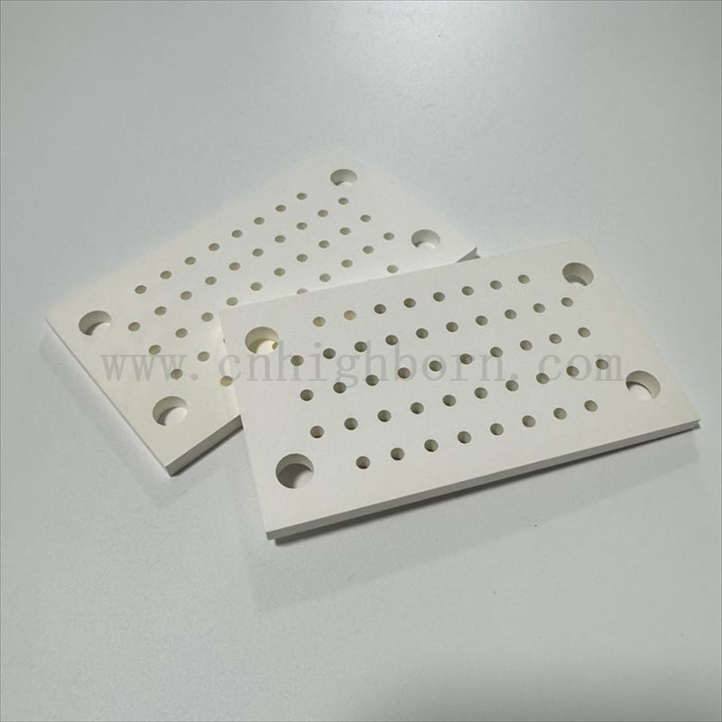 Wärme Stabilität Wärme Leitfähigkeit kubisch weiße Bornitridplatine BN -Platte mit Loch
