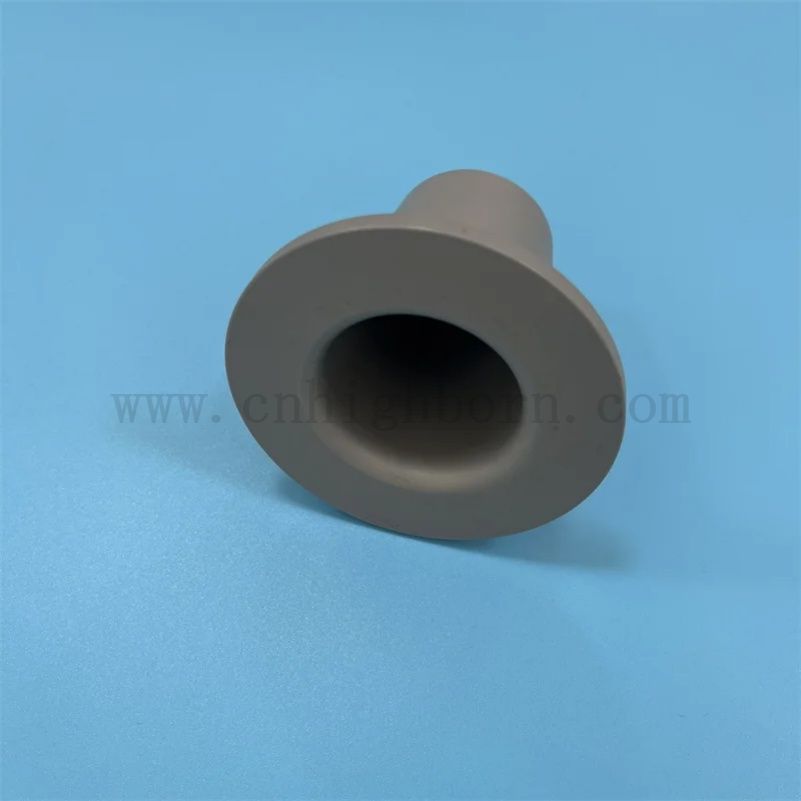 Kundenspezifisches unregelmäßiges Buchsenrohr aus Siliziumkarbid mit gesintertem SiC-Keramikteil/Rohr mit Flanschreaktion