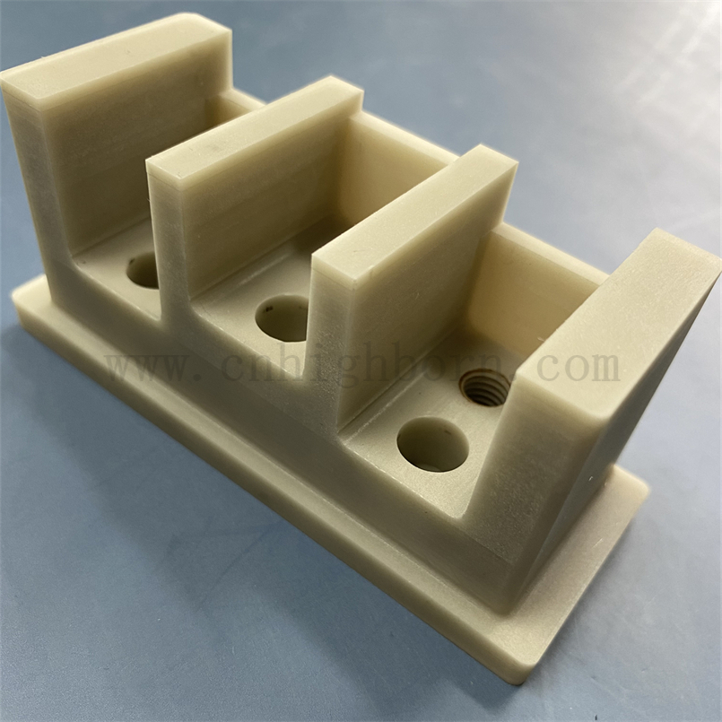 Maßgeschneiderte hochwertige AlN-Teile, Aluminiumnitrid-Keramikblock