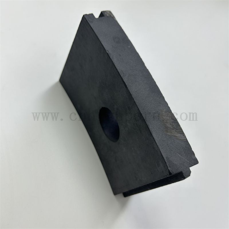 Isolator Schwarzes Siliziumkohlenhydratvolk mit Lochverschleißfest sic Keramikblatt