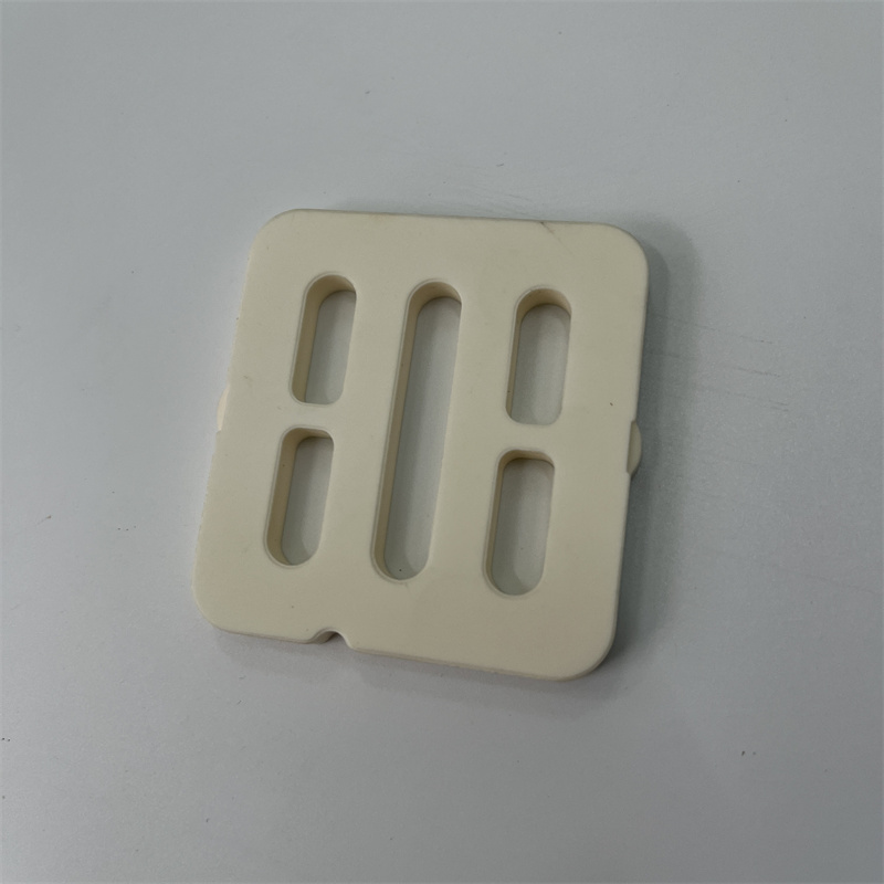 Weiterverarbeitung der Aluminiumoxid-Isolator-Al2o3-Keramikplatte