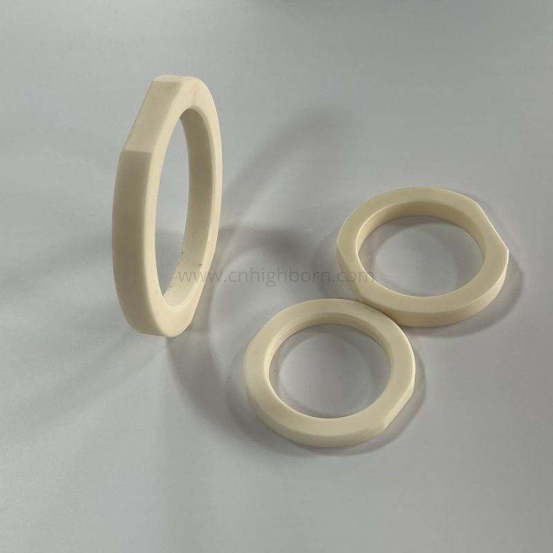 Maßgeschneiderte Ringscheibenscheibe aus polierter Aluminiumoxid-Al2O3-Keramik