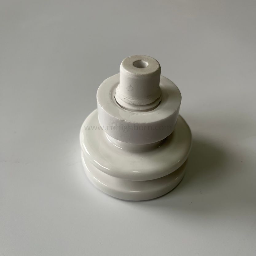 Maßgeschneiderte 95 % glasierte Aluminiumoxid-Al2O3-Keramik-Isolatorkomponente