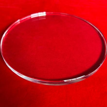Leitfaden zum Vergleich der Materialqualitäten von ultraviolettem/sichtbarem/infrarotem Quarzglas