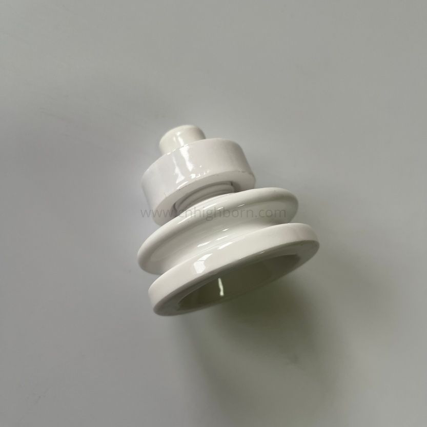 Maßgeschneiderte 95 % glasierte Aluminiumoxid-Al2O3-Keramik-Isolatorkomponente