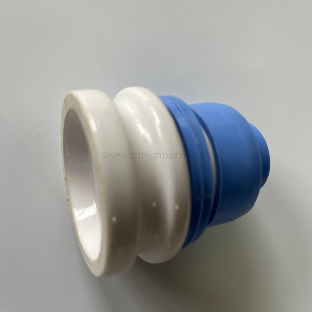 Maßgeschneidertes glasiertes 95 % Aluminiumoxid-Al2O3-Keramik-Block-Isolator-Set